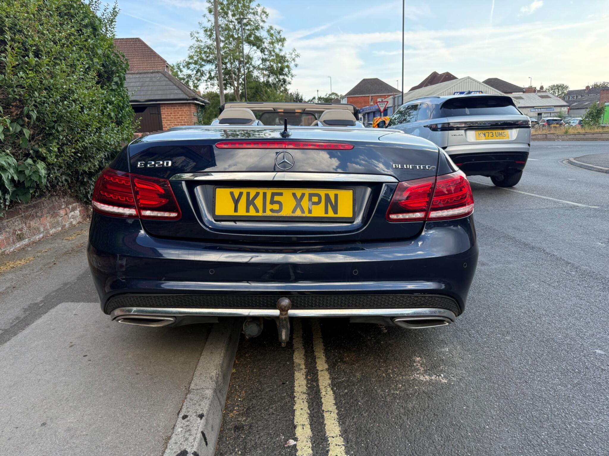 Mercedes-Benz E Class view 27