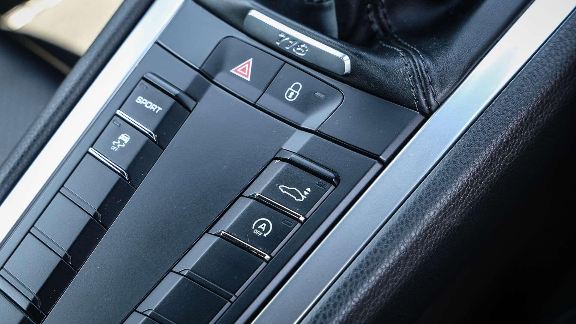 Porsche Cayman view 25