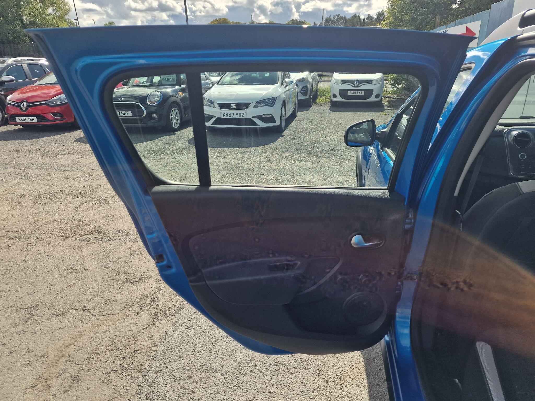Dacia Sandero view 30