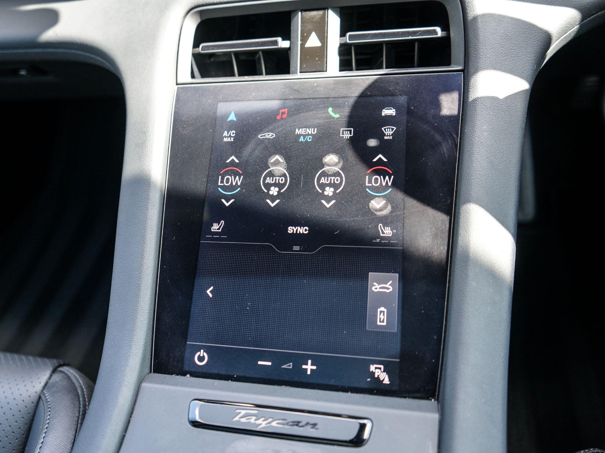 Porsche Taycan view 36