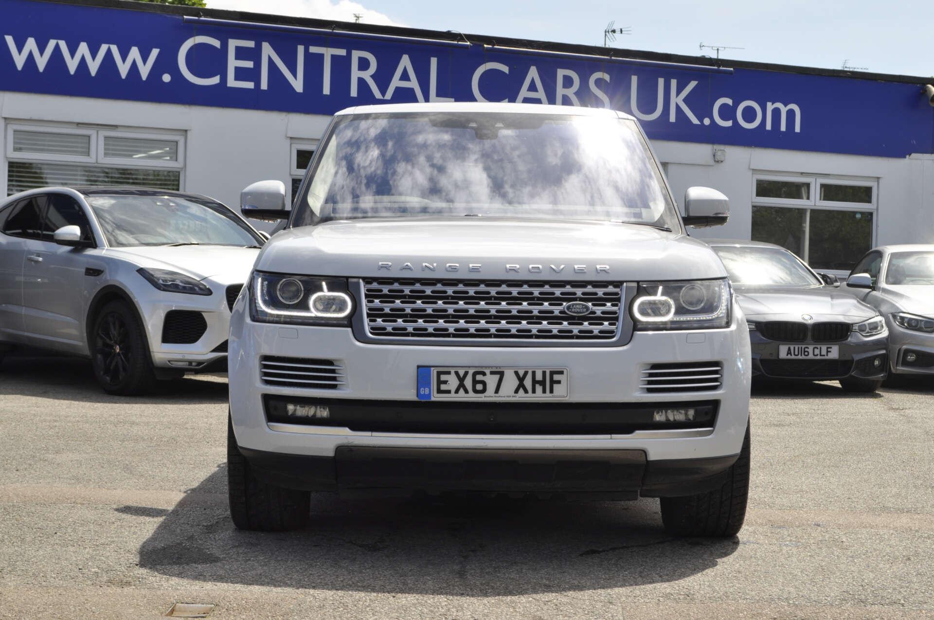 Land Rover Range Rover view 3