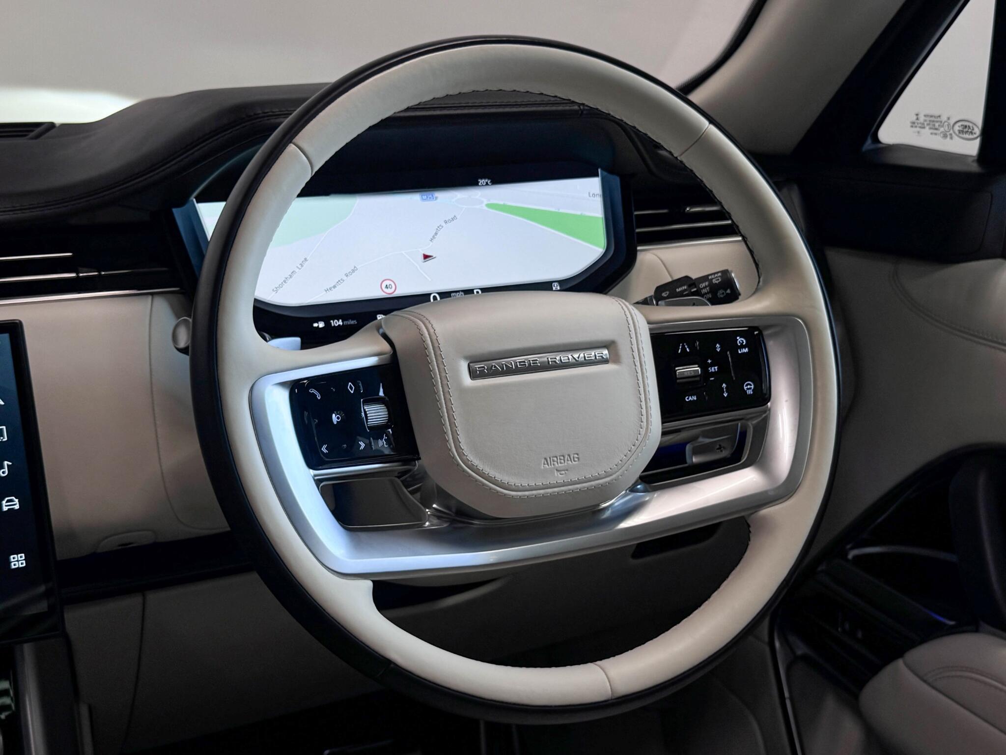 Land Rover Range Rover view 40