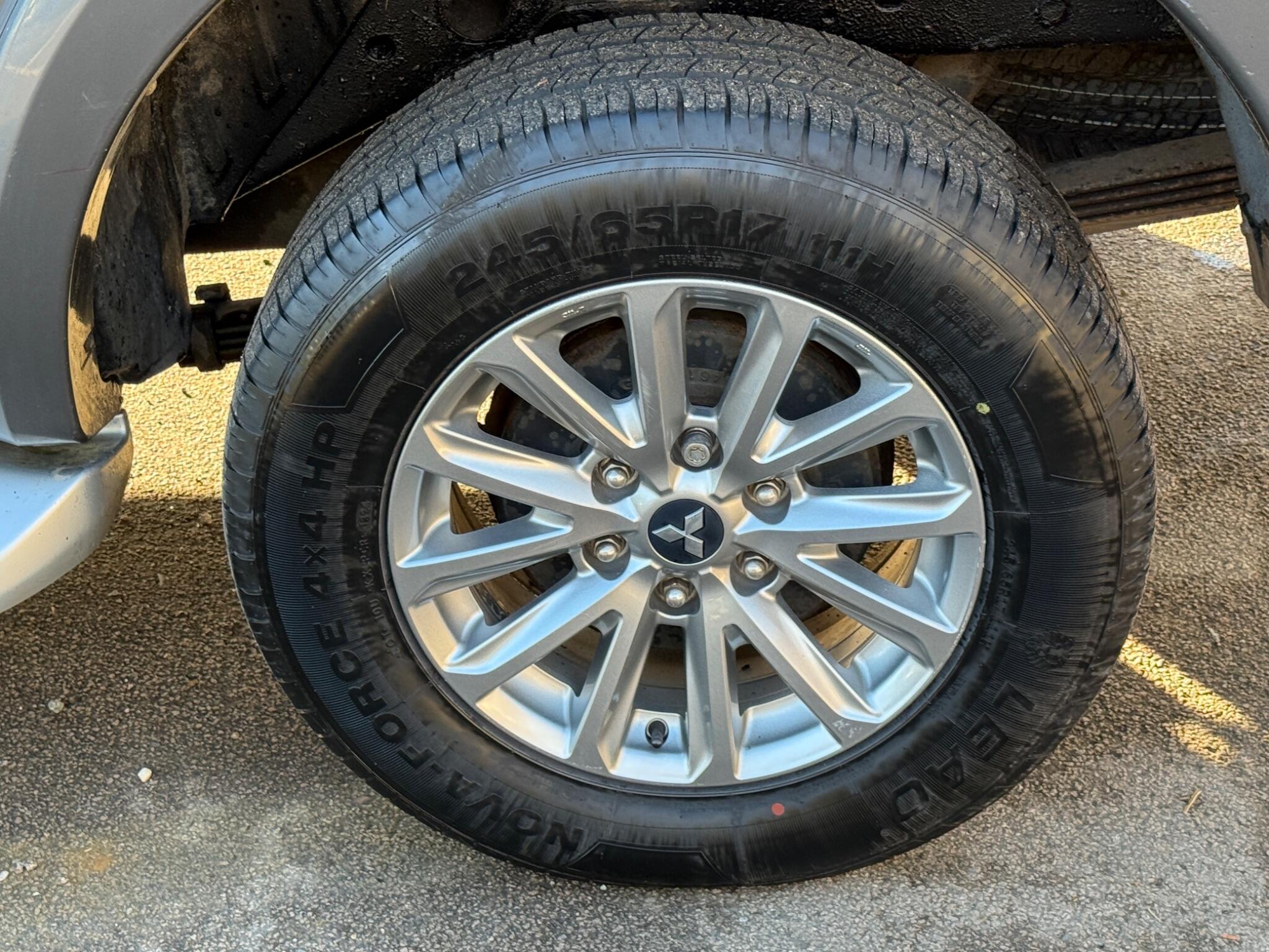 Mitsubishi L200 - Image 32