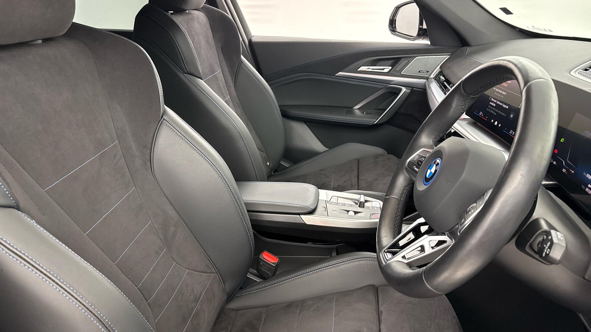 BMW iX1 view 11