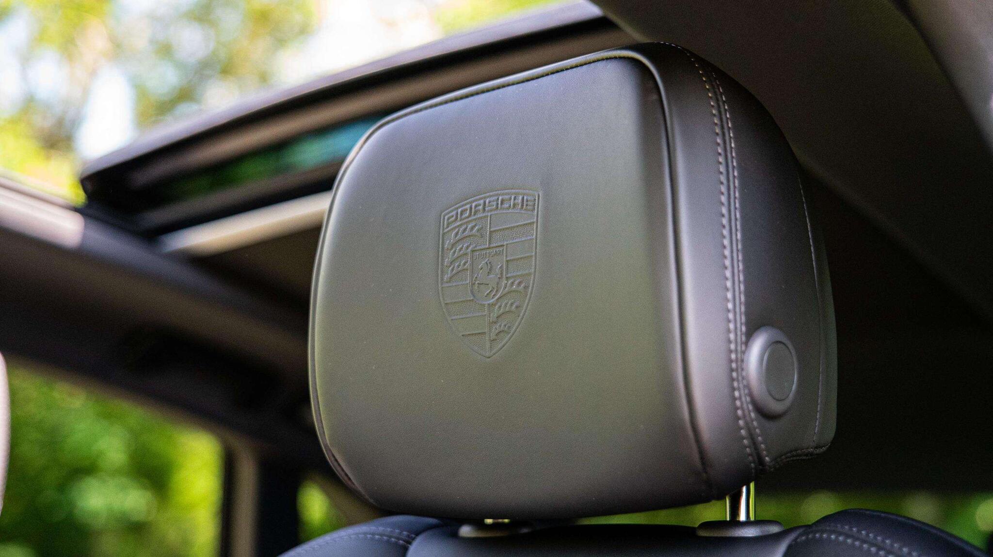 Porsche Macan view 39