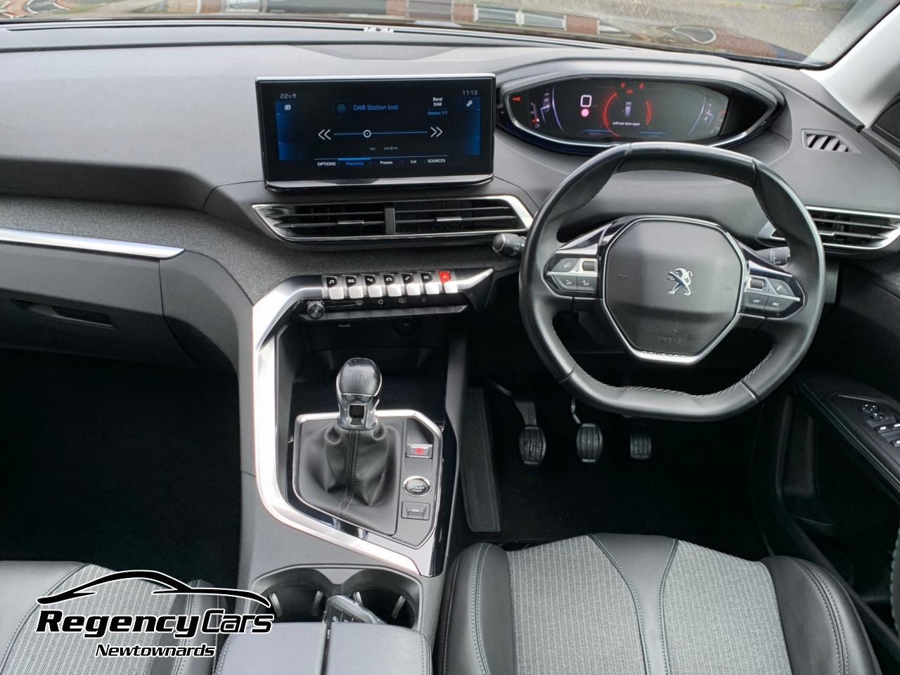 Peugeot 5008 view 10