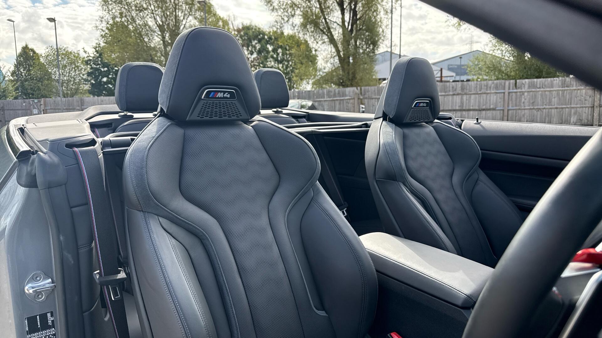 BMW M4 view 40