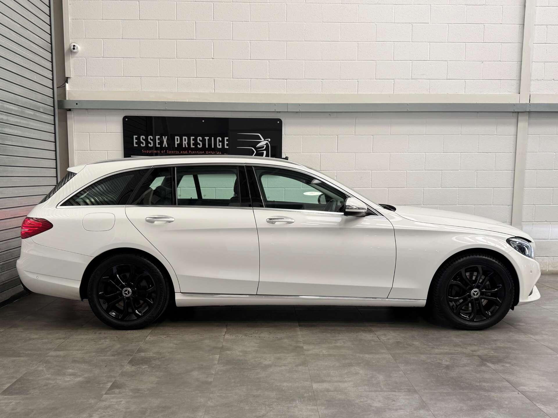 Mercedes-Benz C-Class view 4