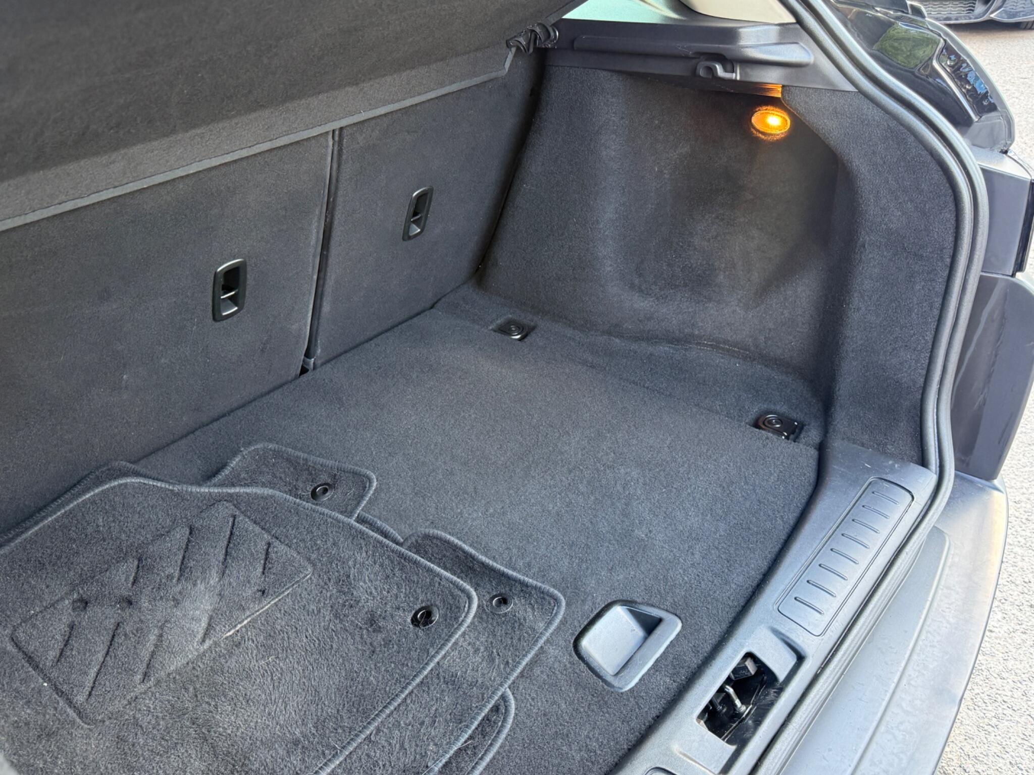 Land Rover Range Rover Evoque - Image 42