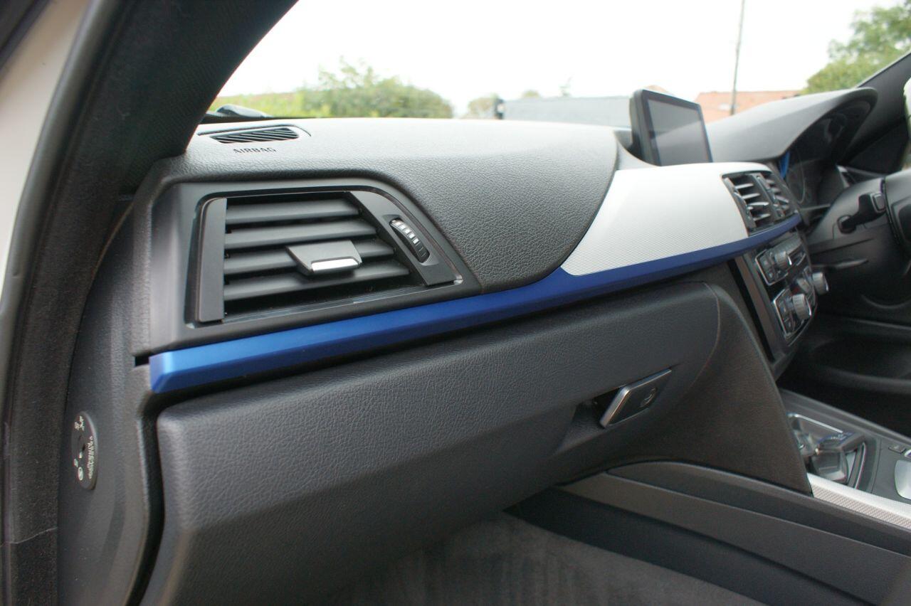 BMW 4 Series view 25