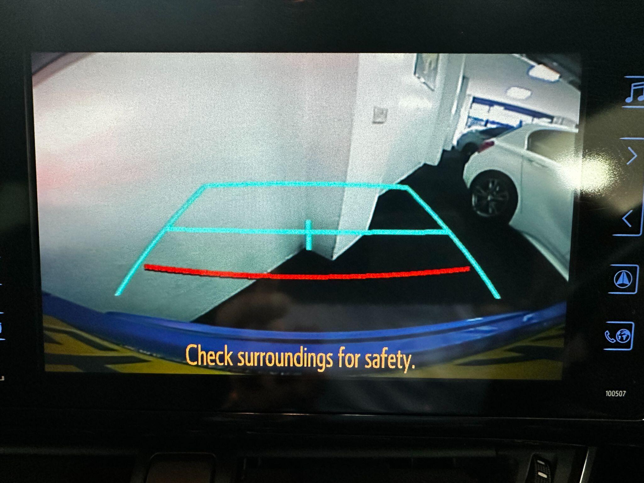 Toyota C-HR view 11