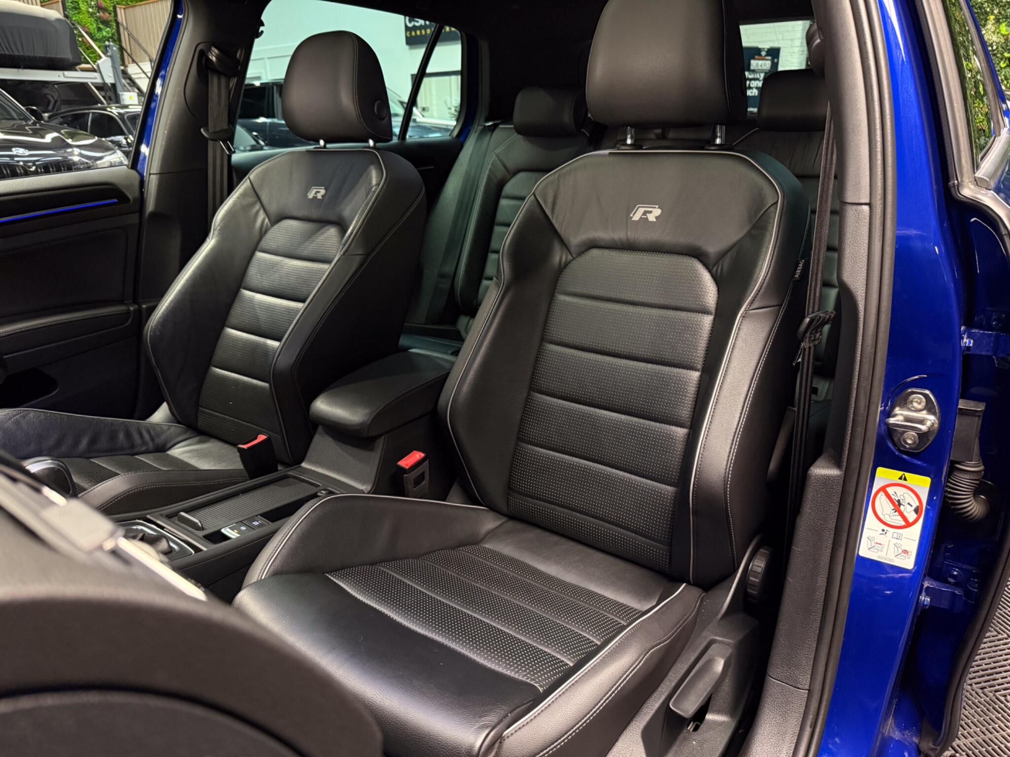 Volkswagen Golf view 24