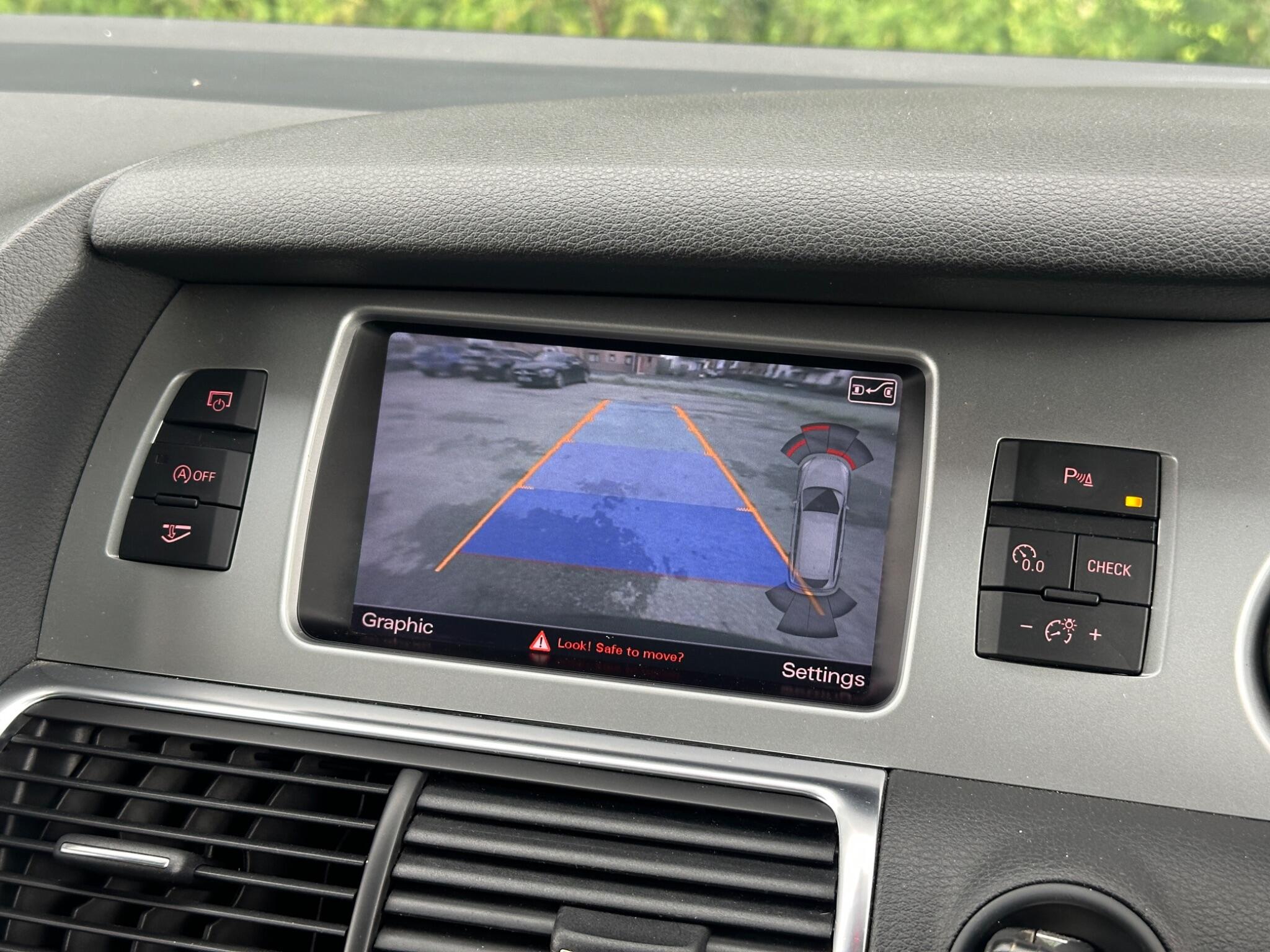 Audi Q7 view 38