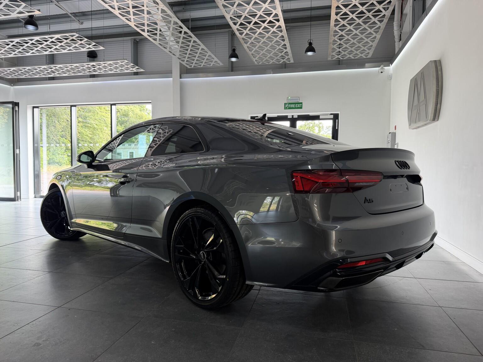 Audi A5 view 9