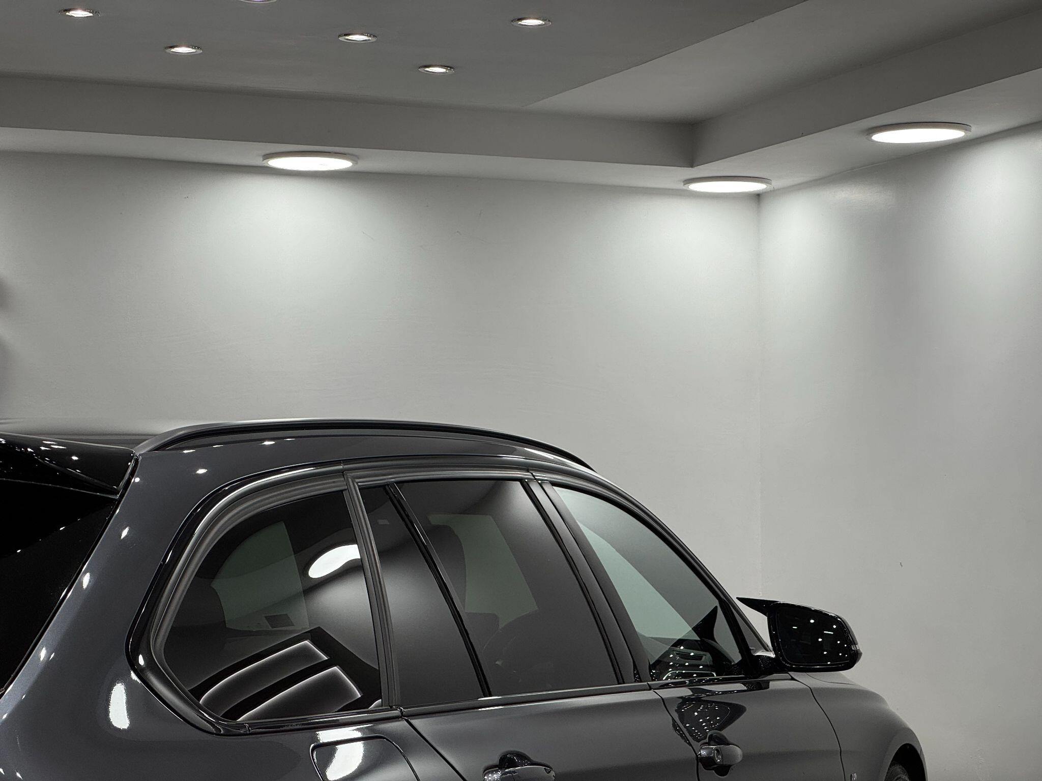 BMW 3 Series view 21