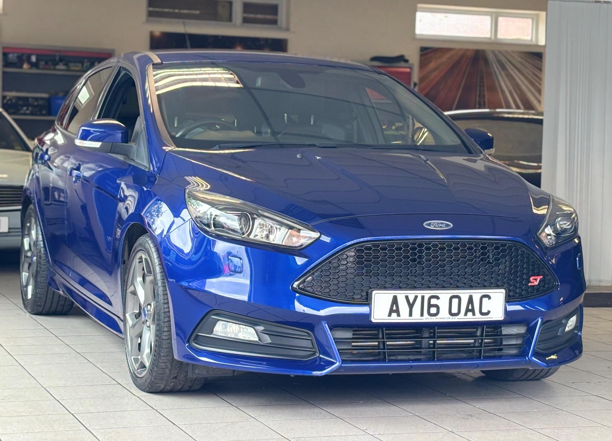 Ford Focus view 7