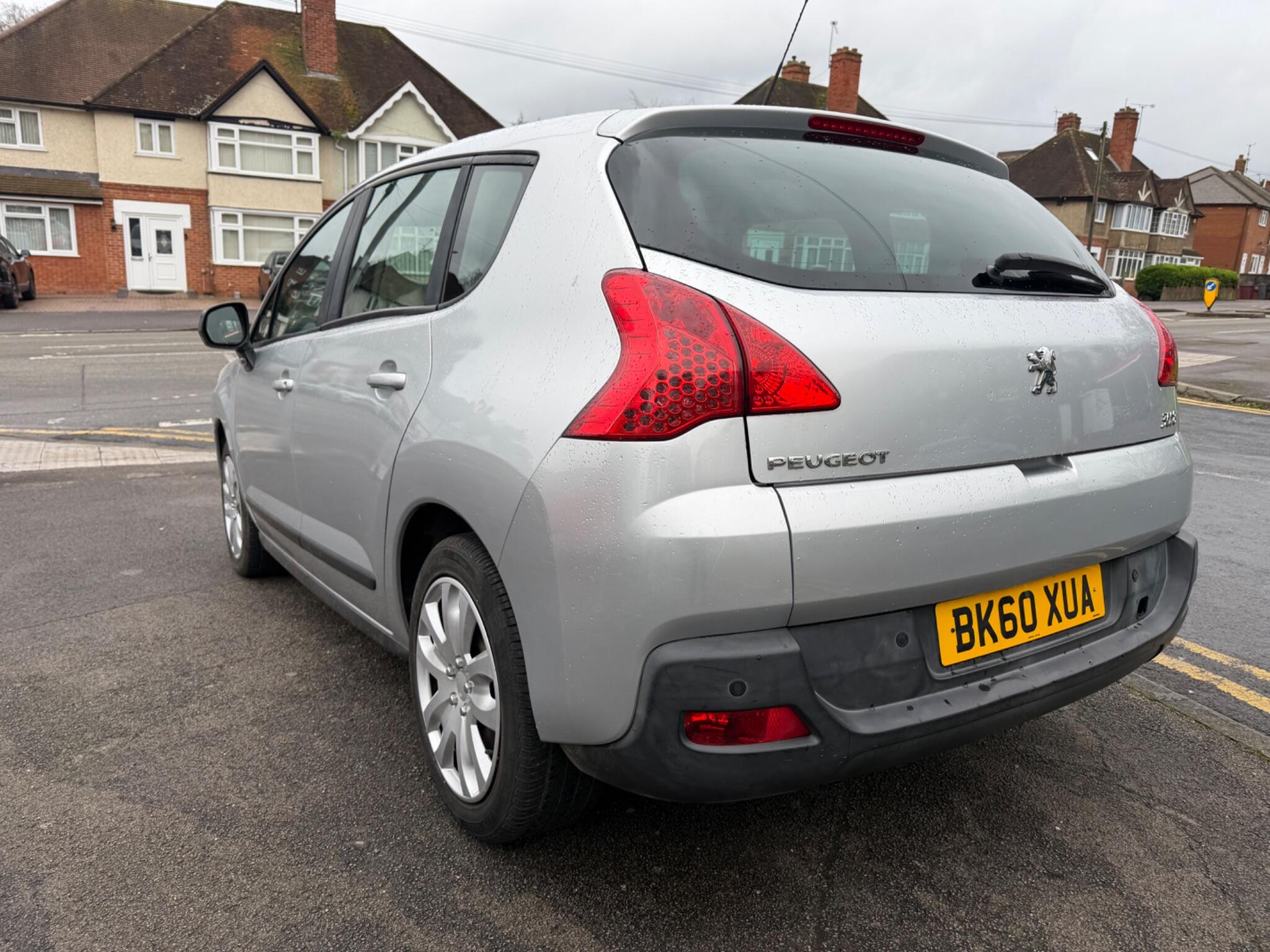 2010 Peugeot 3008 image 3