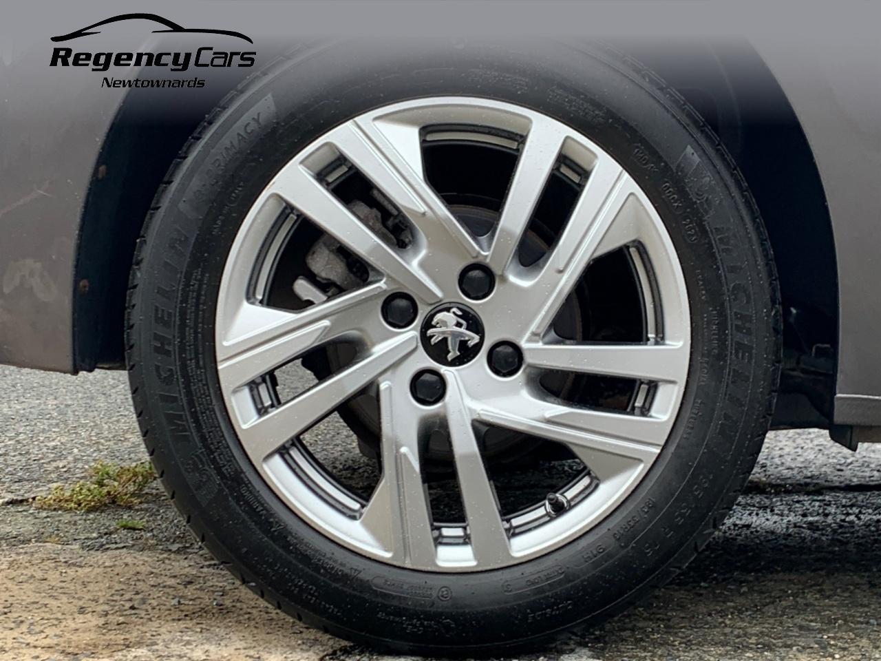 Peugeot 208 view 28