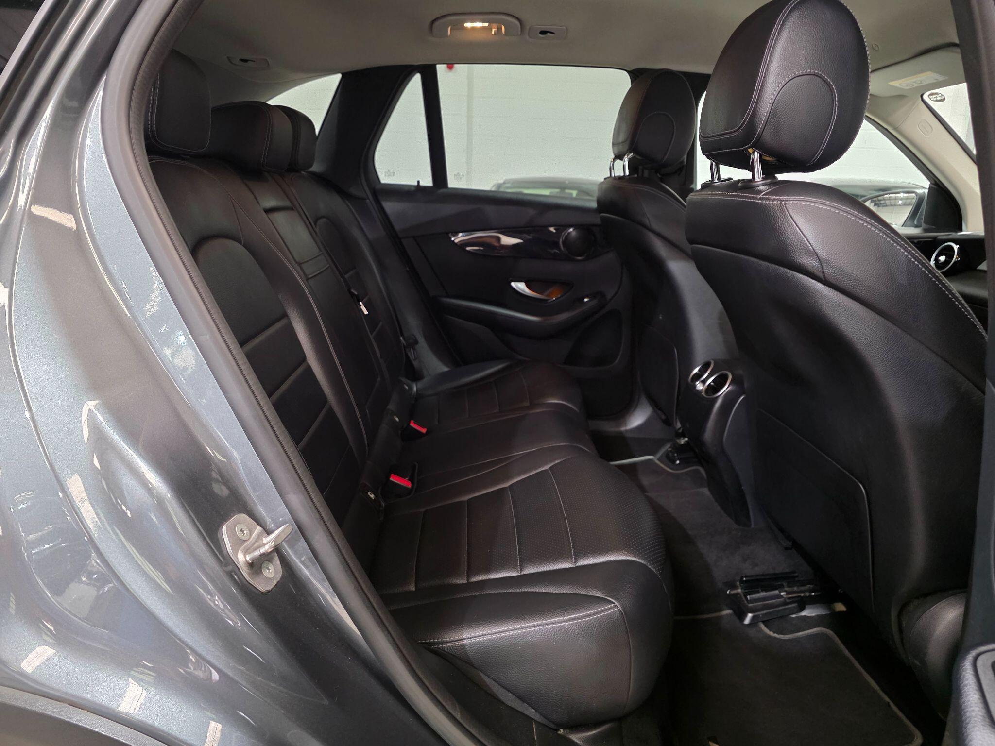 Mercedes-Benz GLC view 25