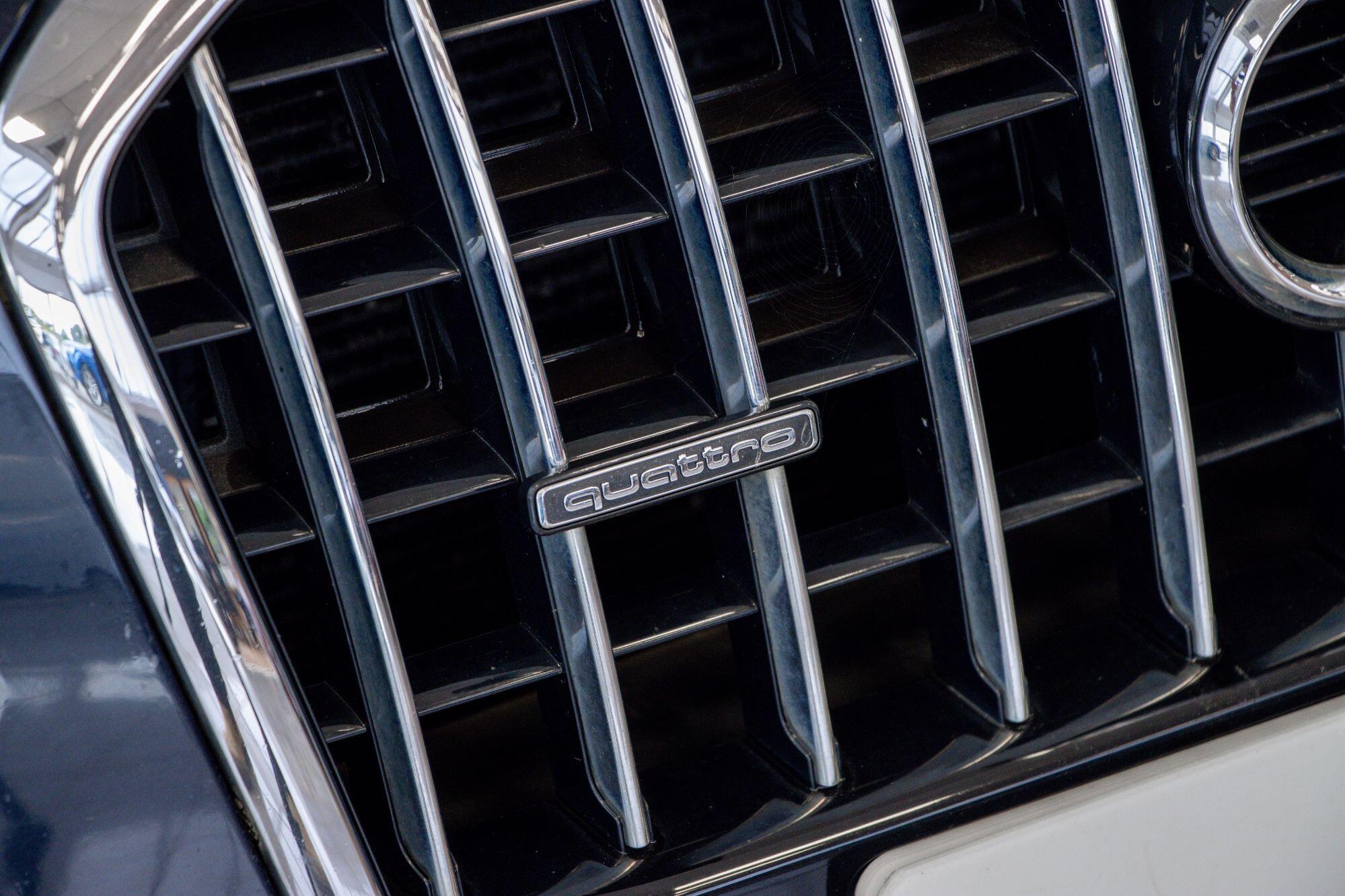 Audi Q5 view 21