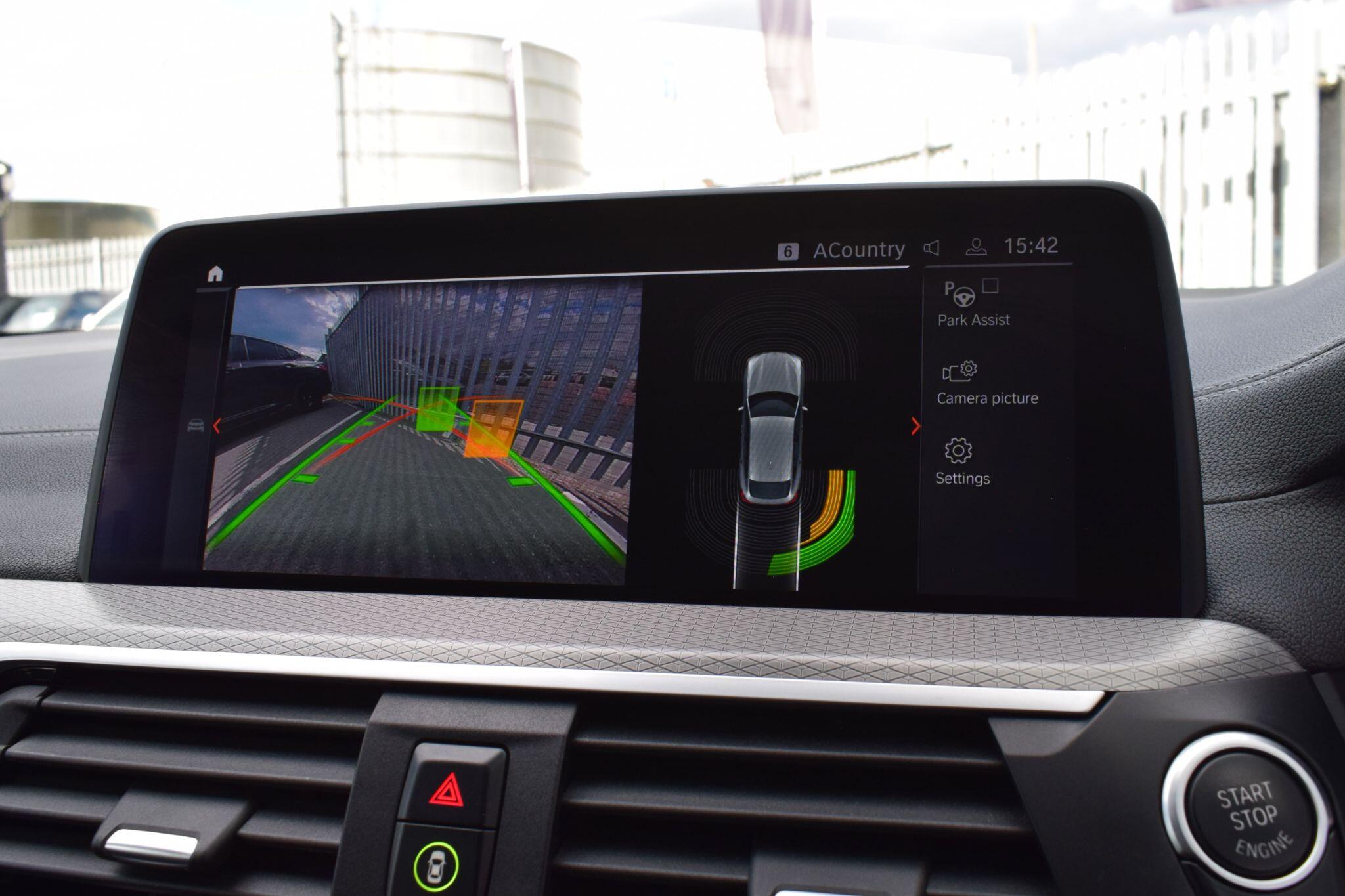 BMW X4 view 21