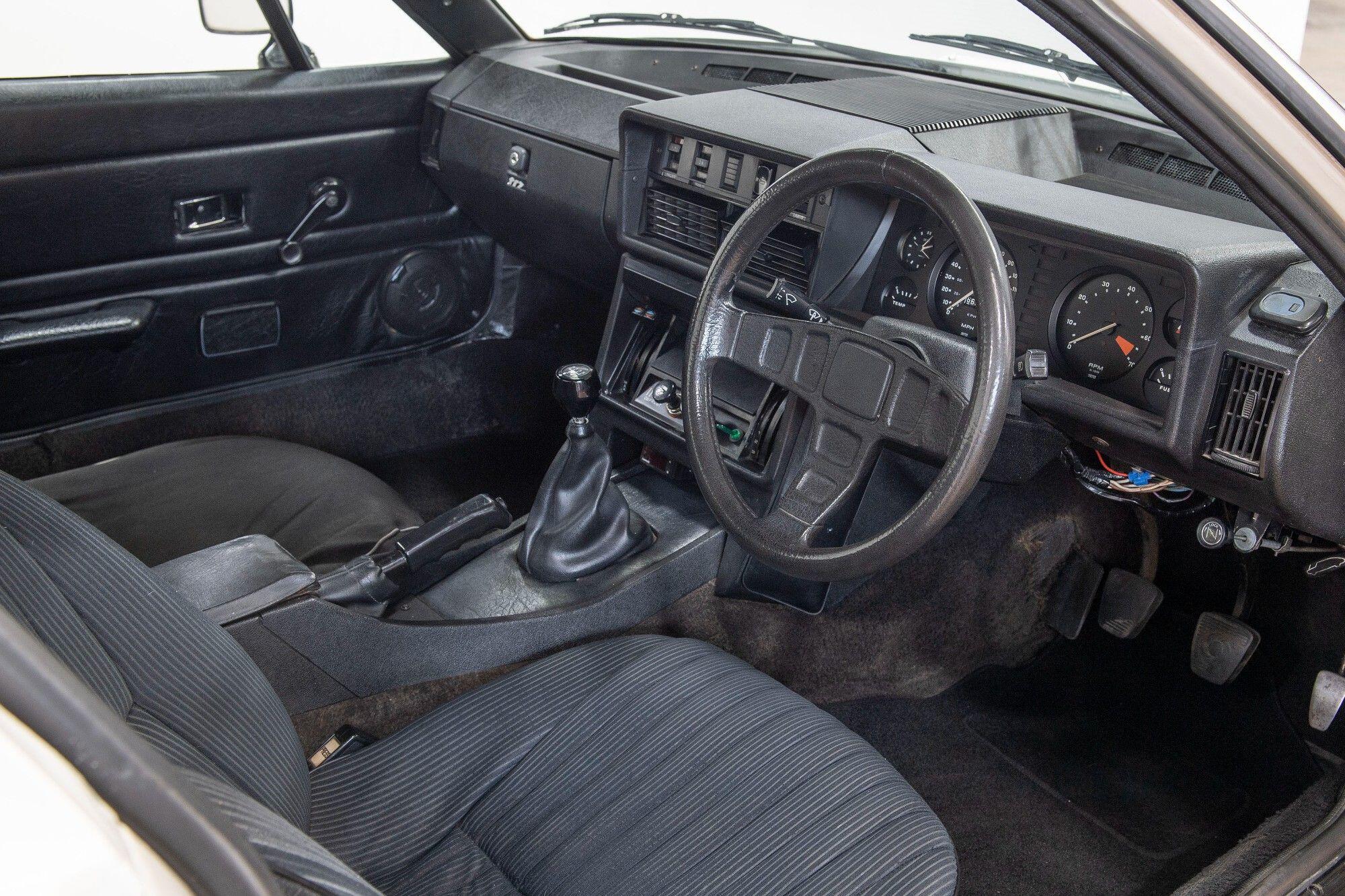 Triumph 1976 Triumph view 9