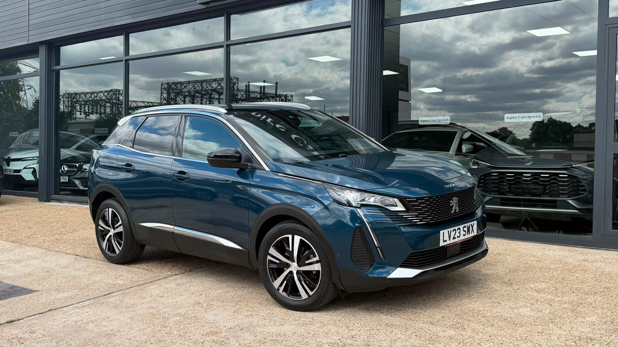 Peugeot 3008 main image