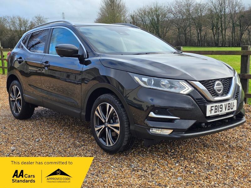 2019 Nissan Qashqai 1.3 DIG-T N-Connecta Euro 6 (s/s) 5dr • 52,400 miles image 1