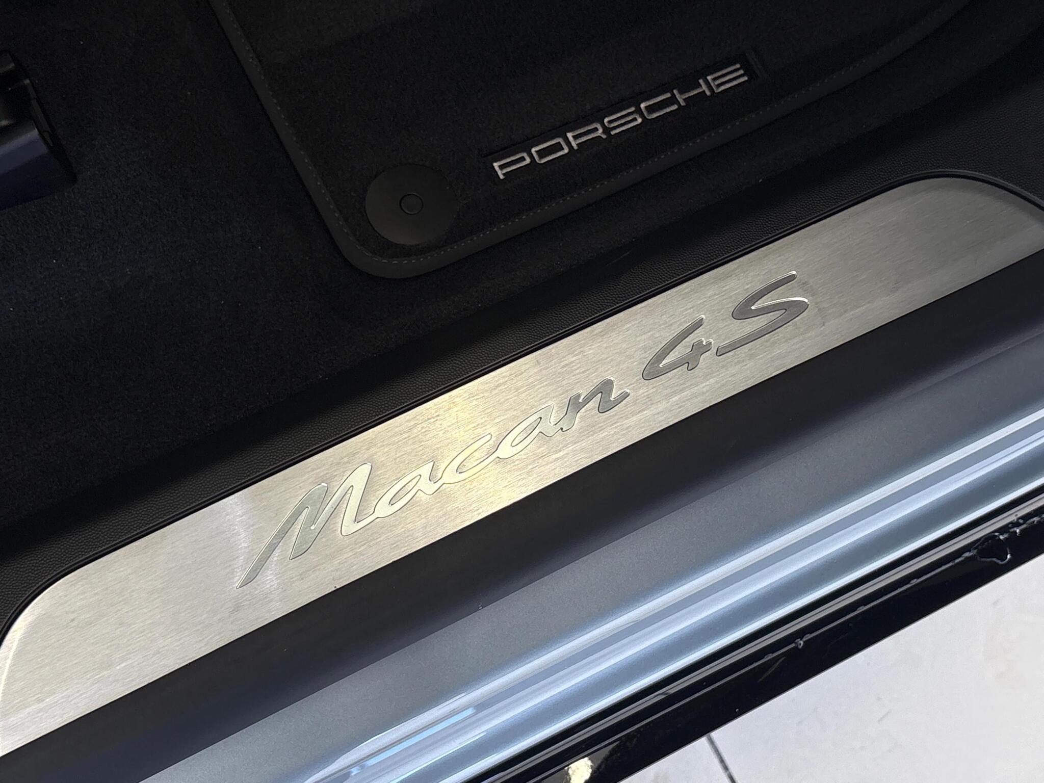 Porsche Macan view 30
