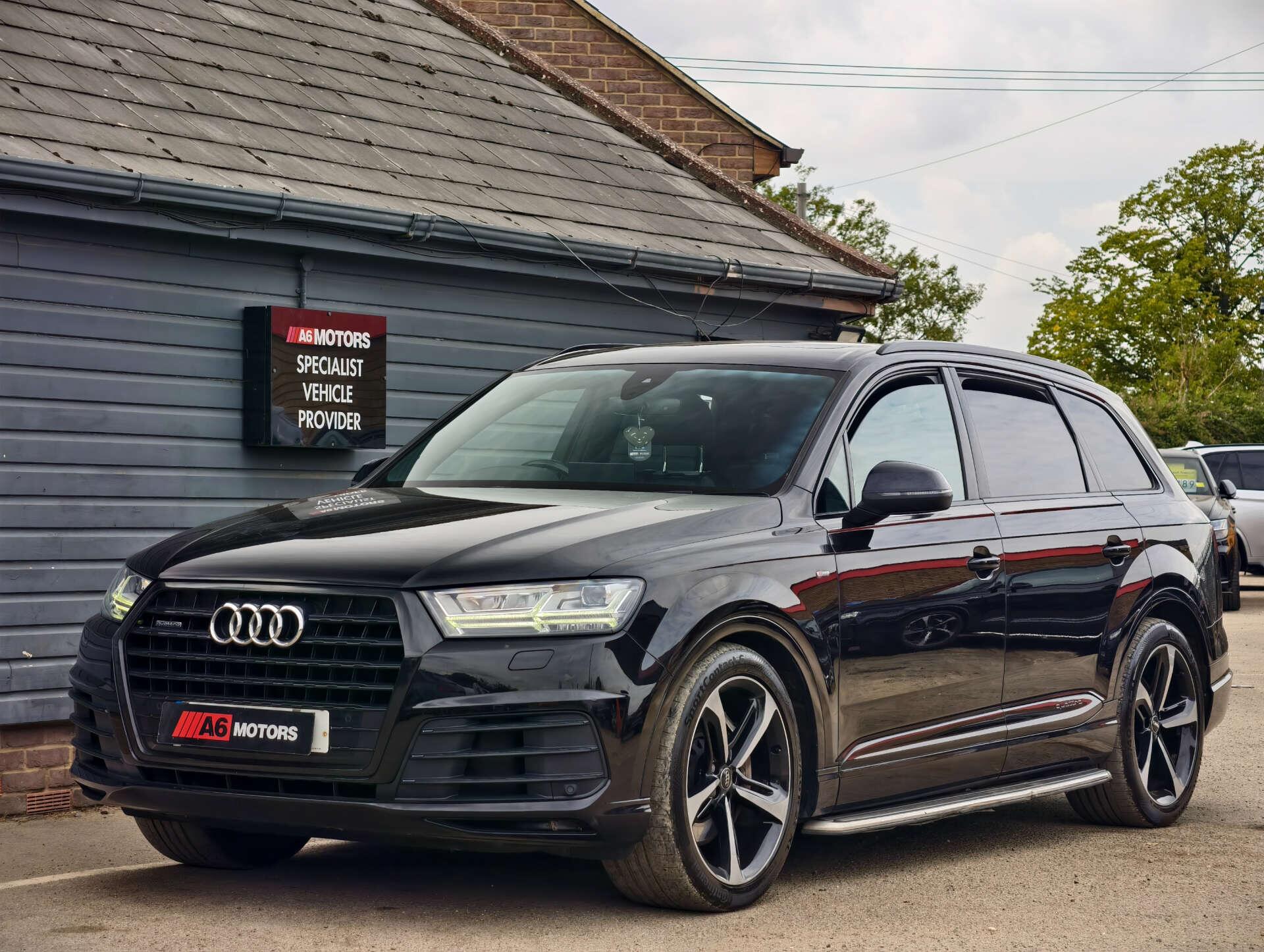 Audi Q7 view 15
