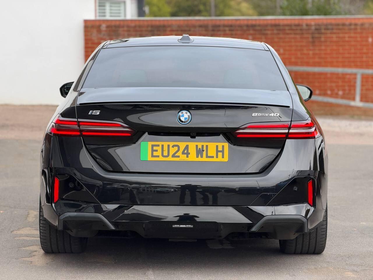 BMW i5 view 79