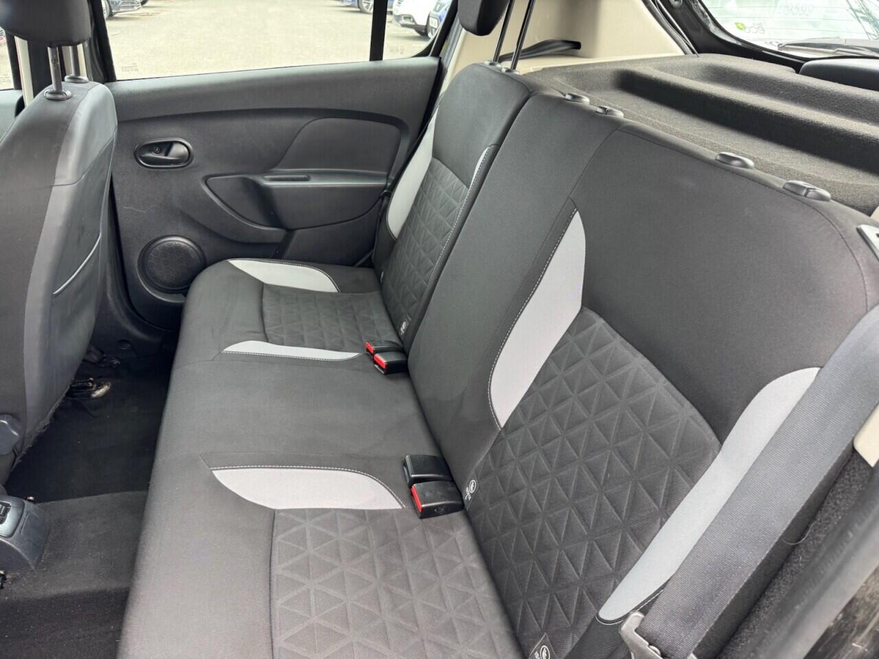 Dacia Sandero view 10