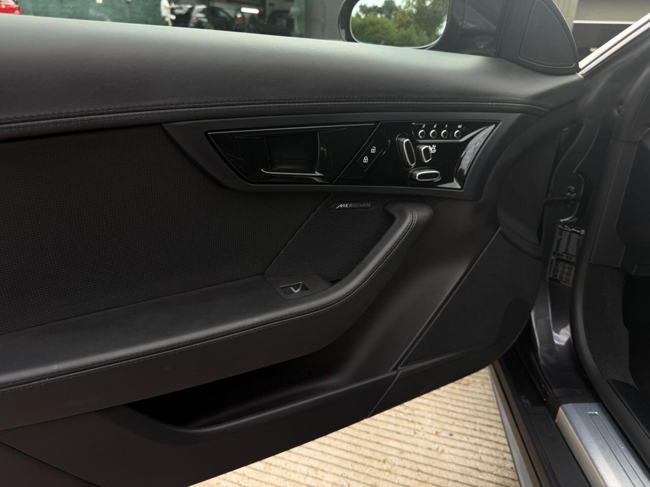 Jaguar F-Type view 33
