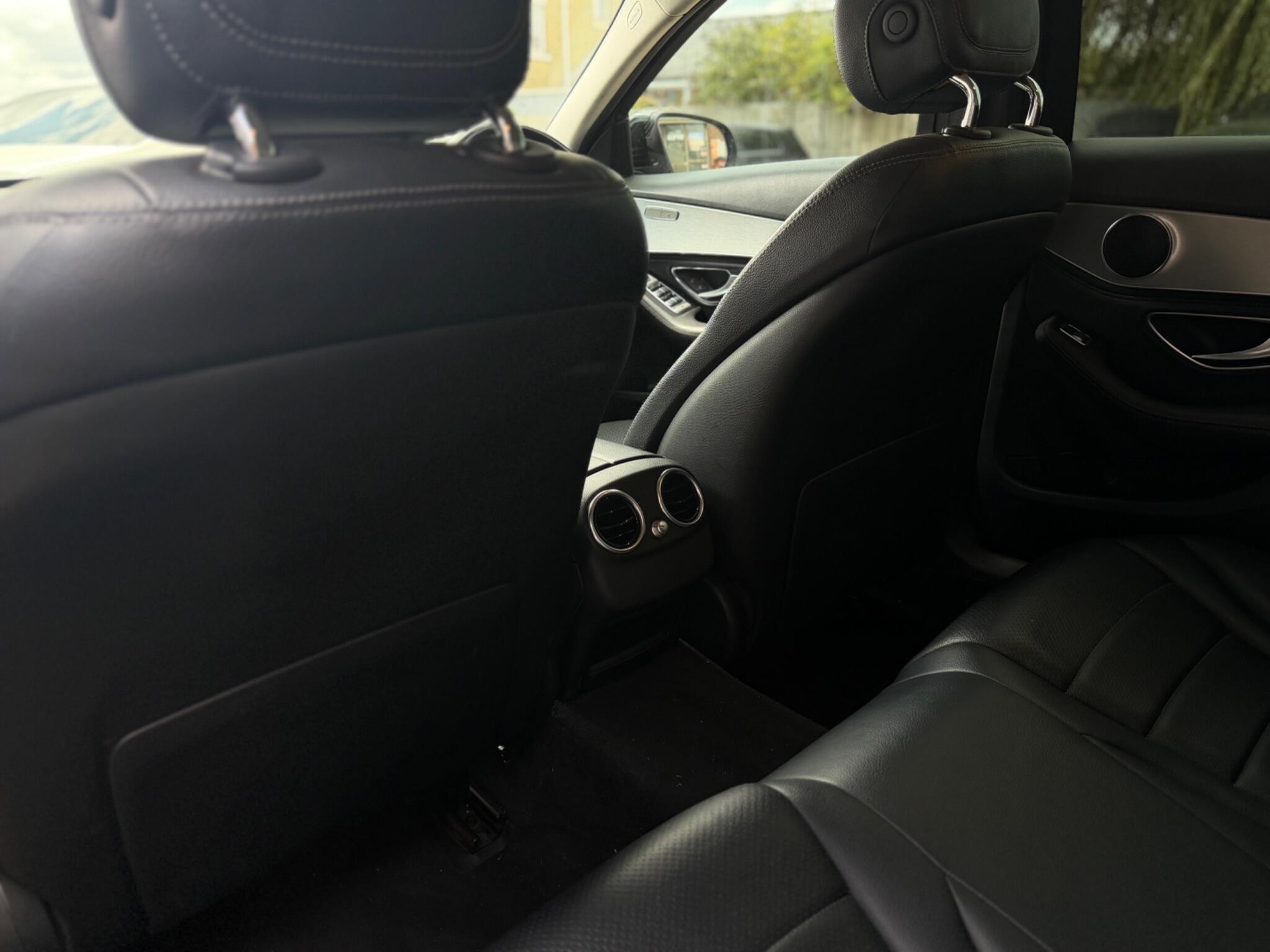 Mercedes-Benz C Class view 37