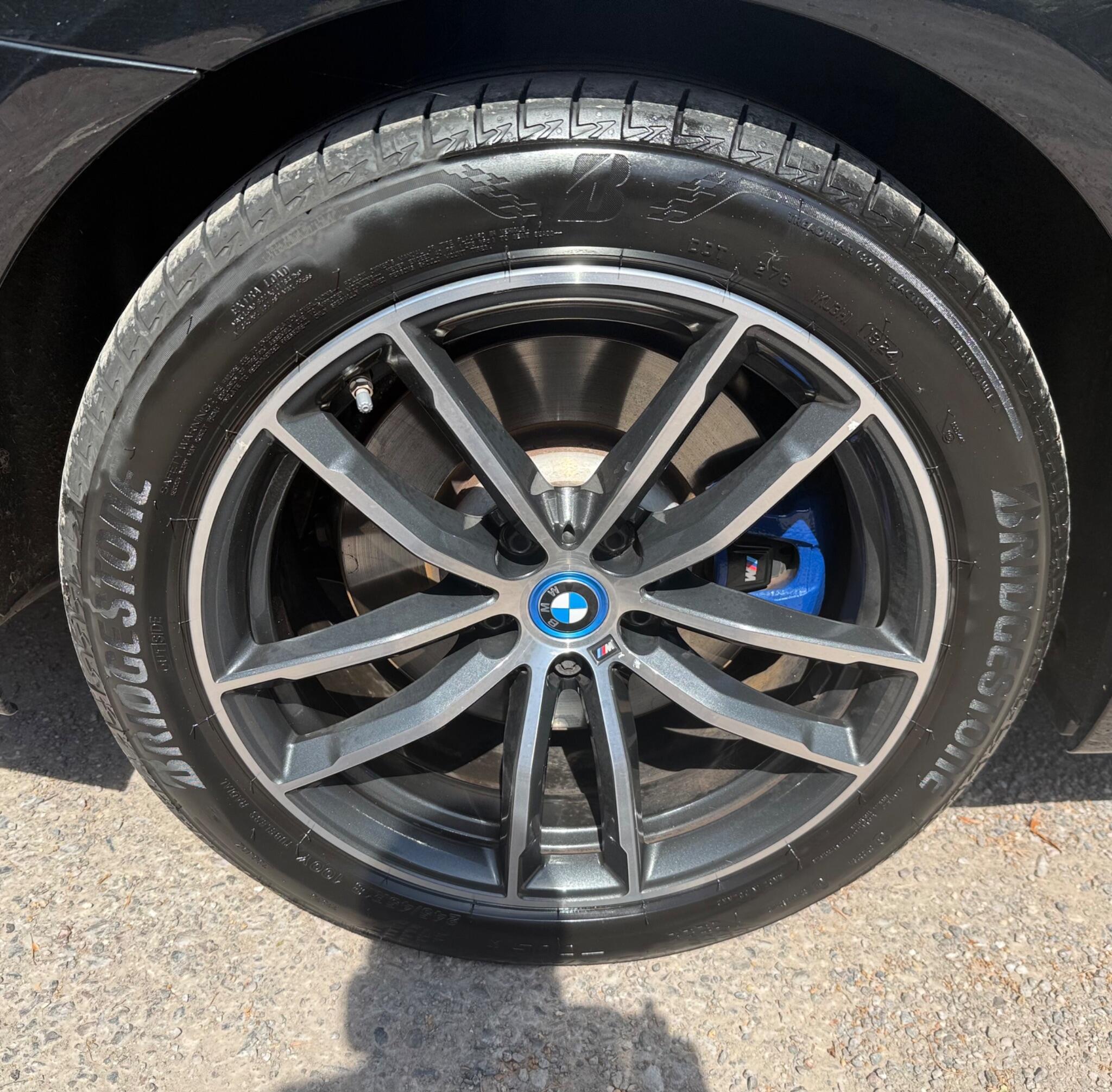 BMW 5 Series view 21