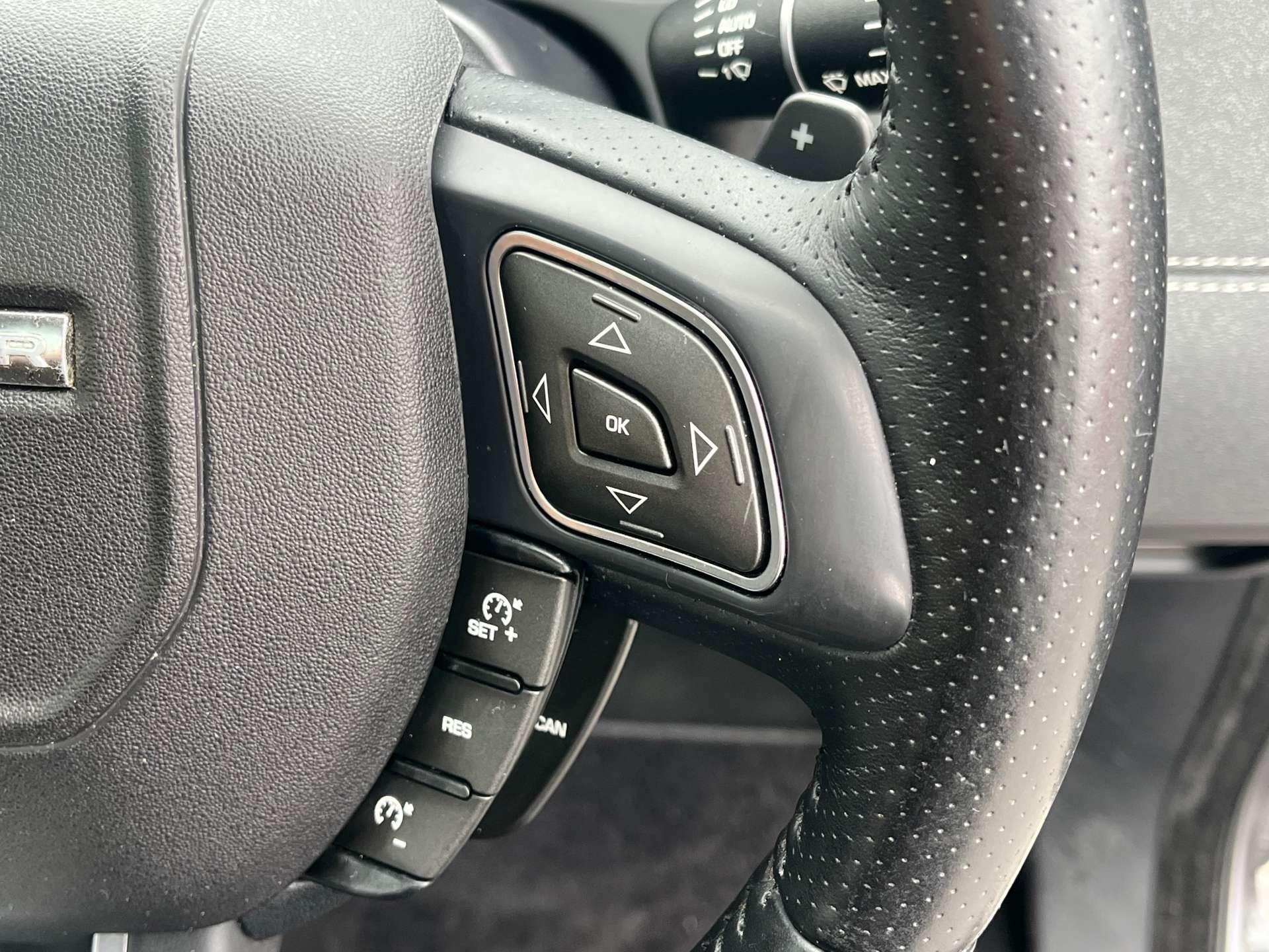 Land Rover Range Rover Evoque view 36