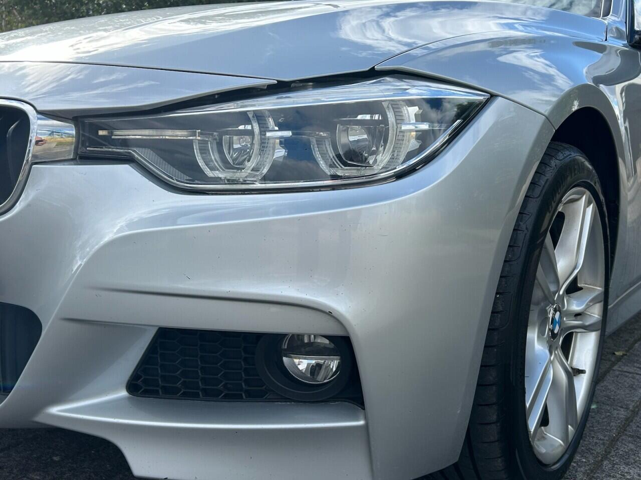 BMW 3 Series view 8