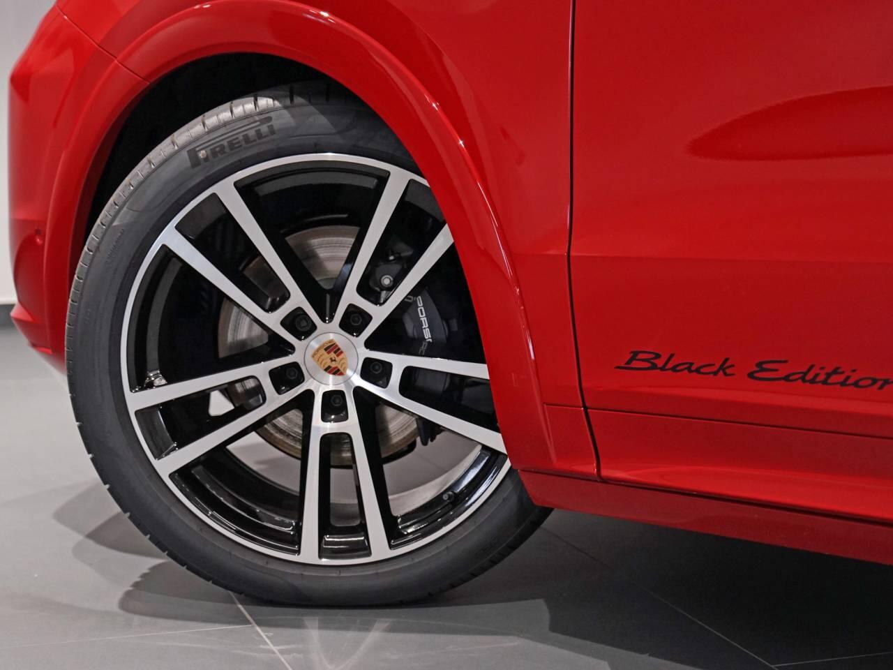 Porsche Cayenne view 61