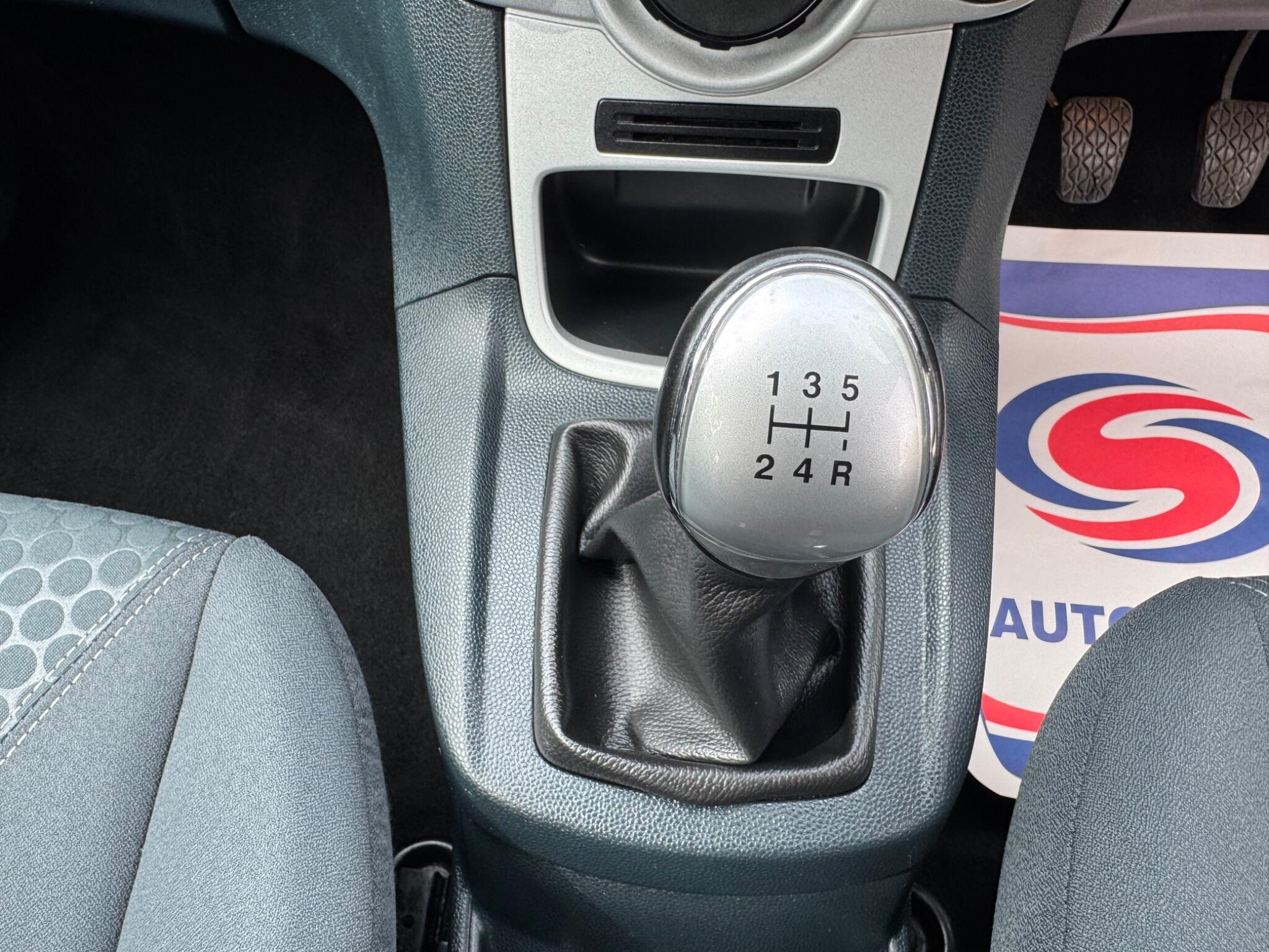 Ford Fiesta view 22