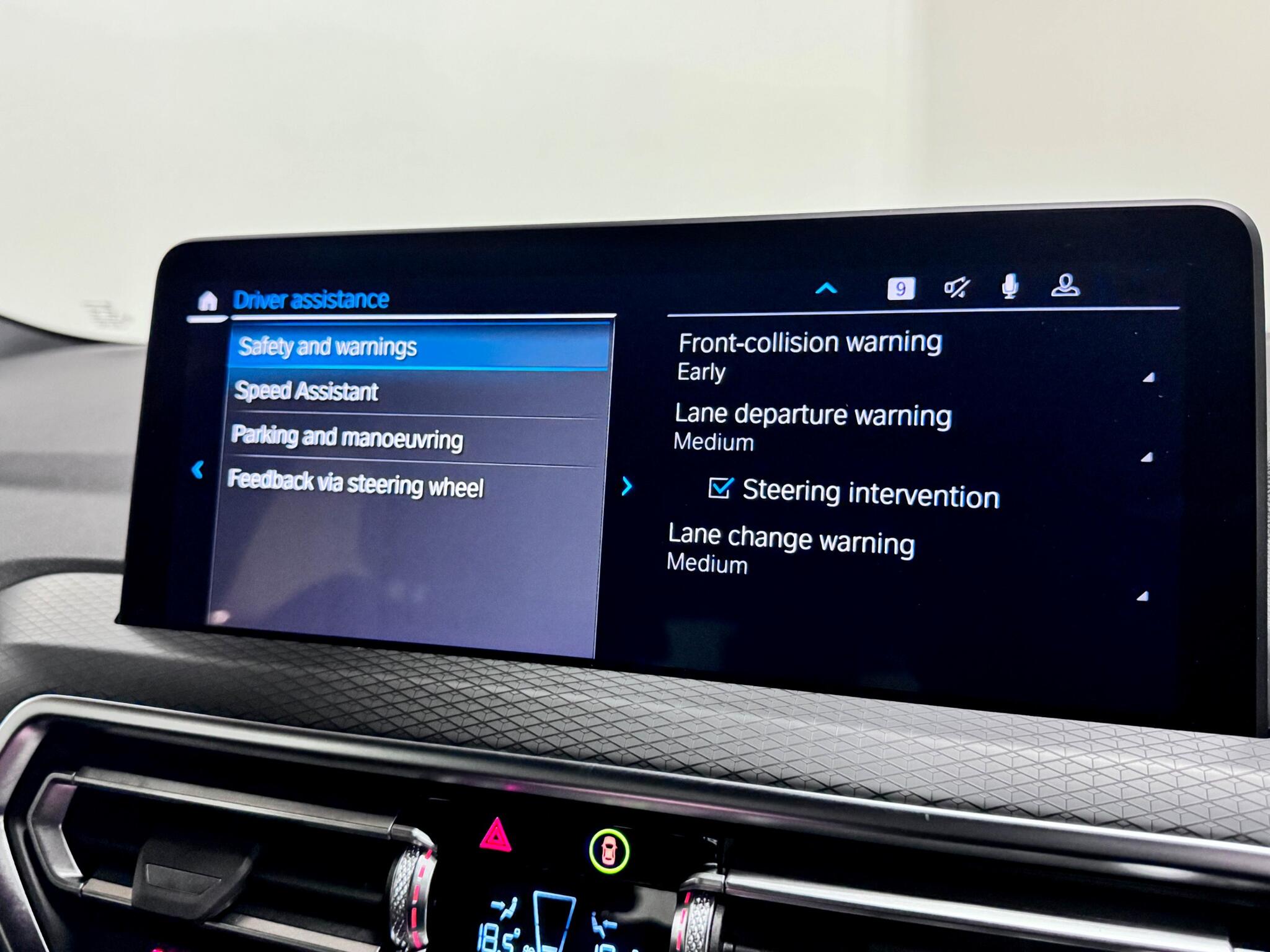 BMW X4 view 46