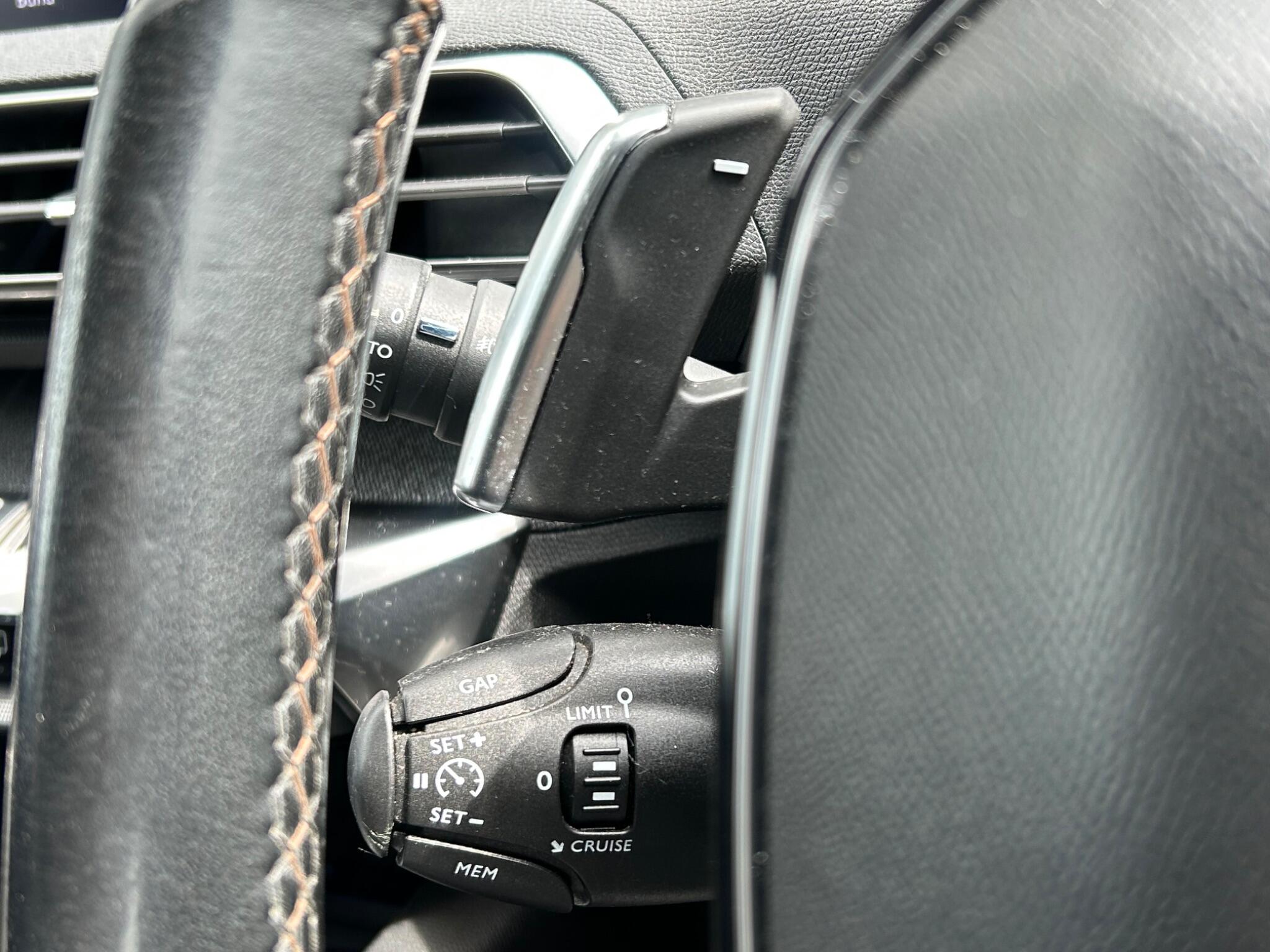 Peugeot 5008 view 32