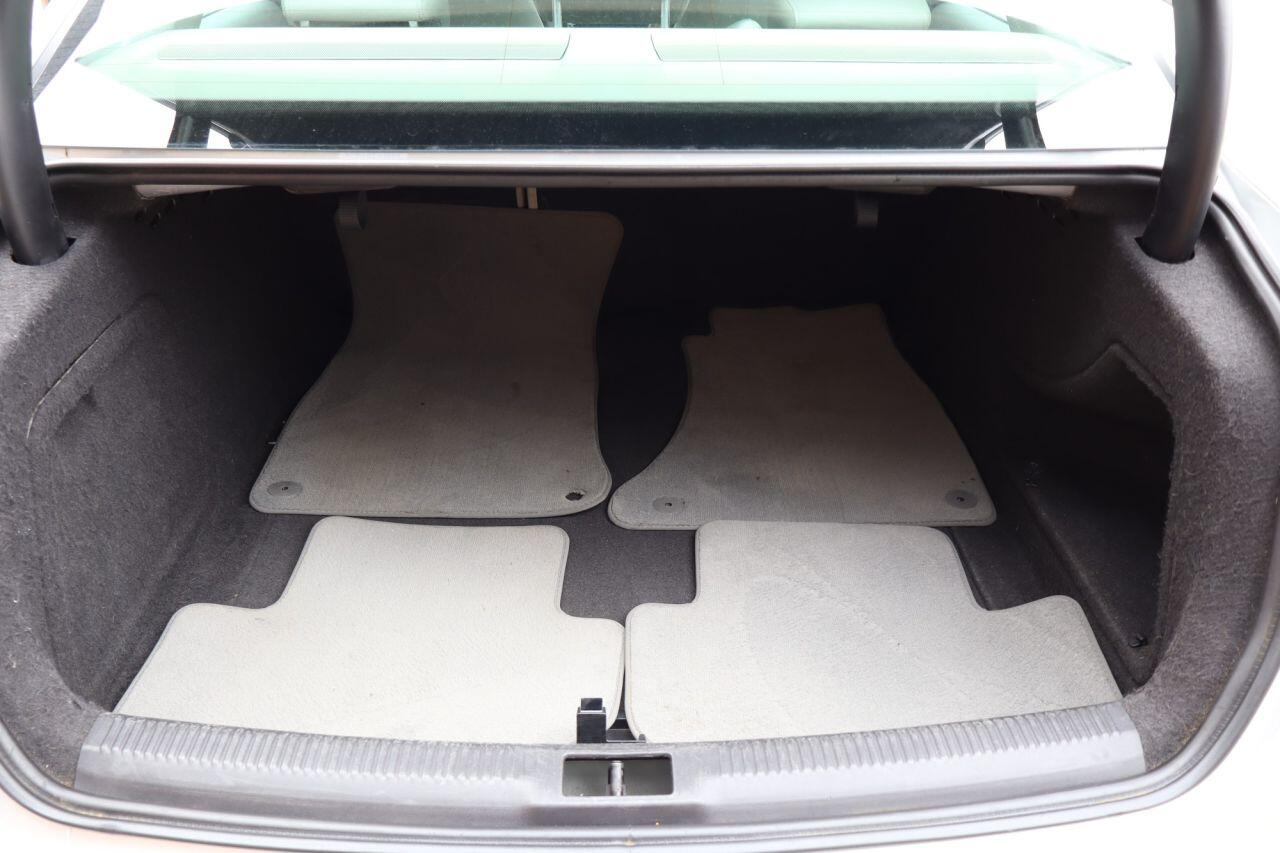Audi A4 view 18