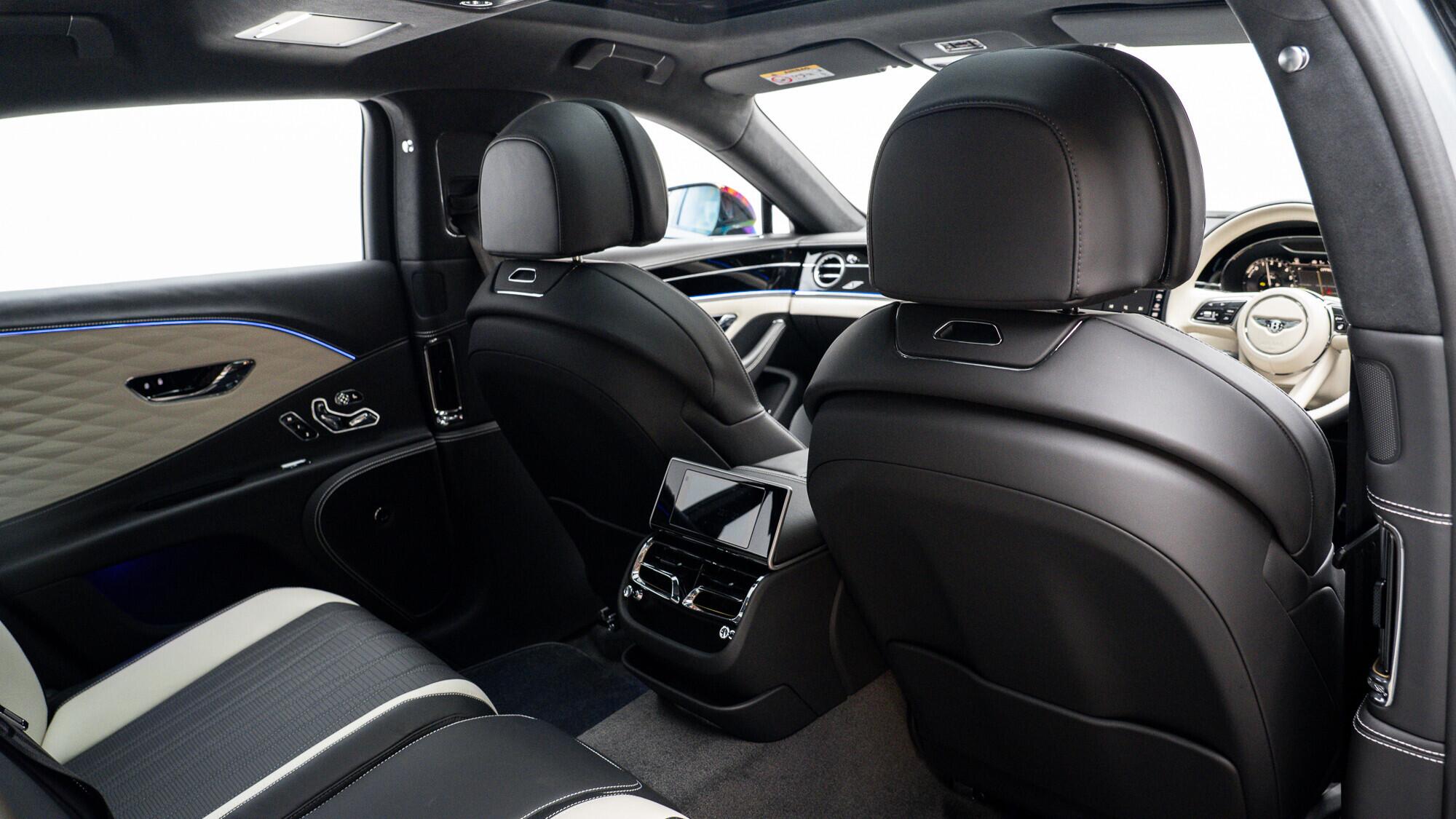 Bentley Flying Spur view 22