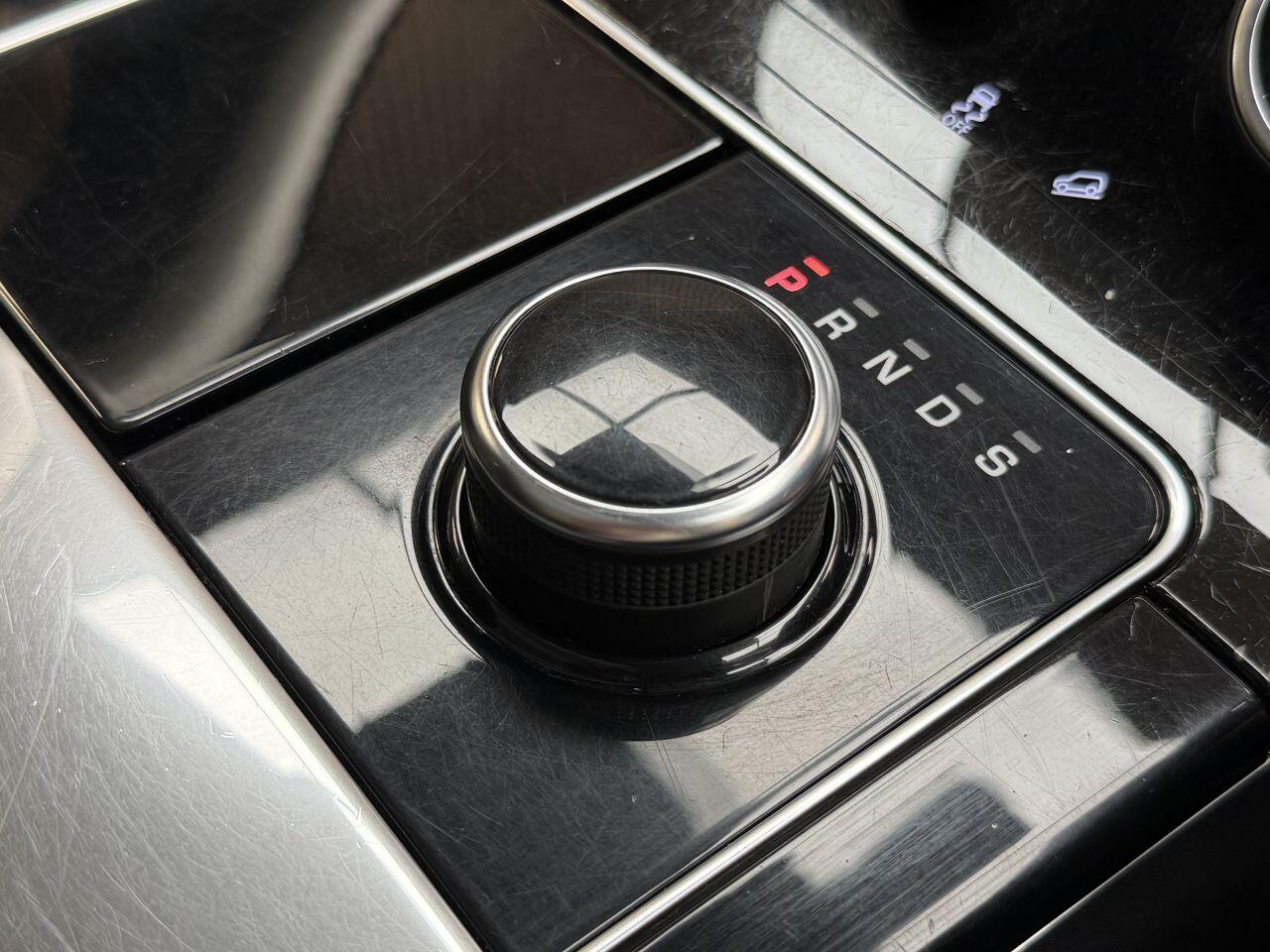 Land Rover Range Rover Velar view 33