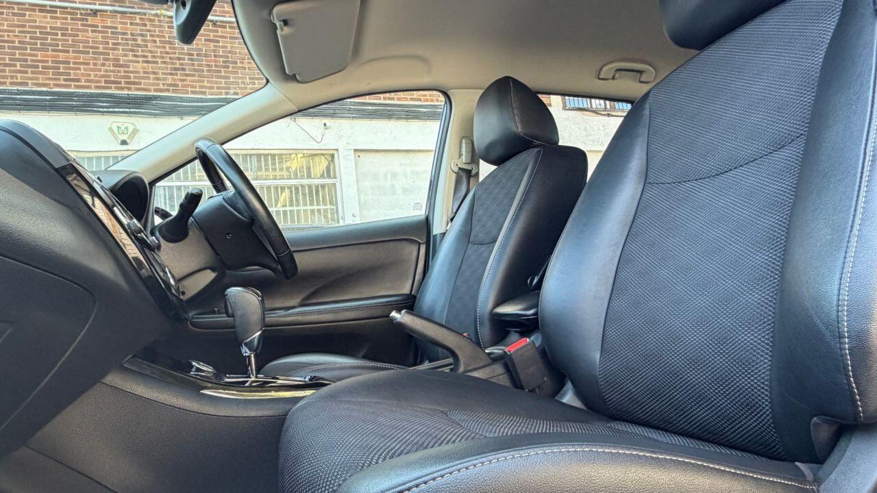 Nissan Pulsar view 12