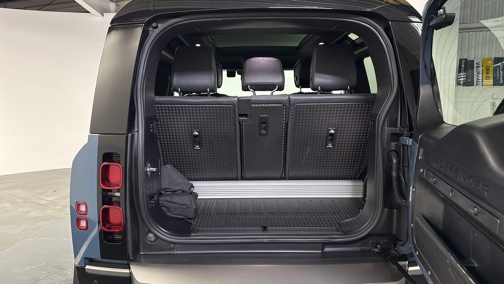 Land Rover Defender view 10