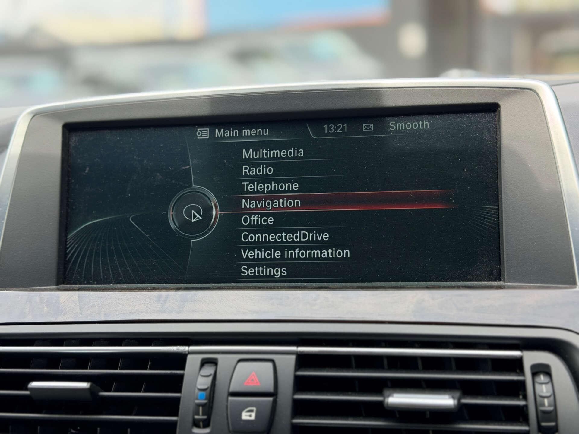 BMW 6 Series view 33