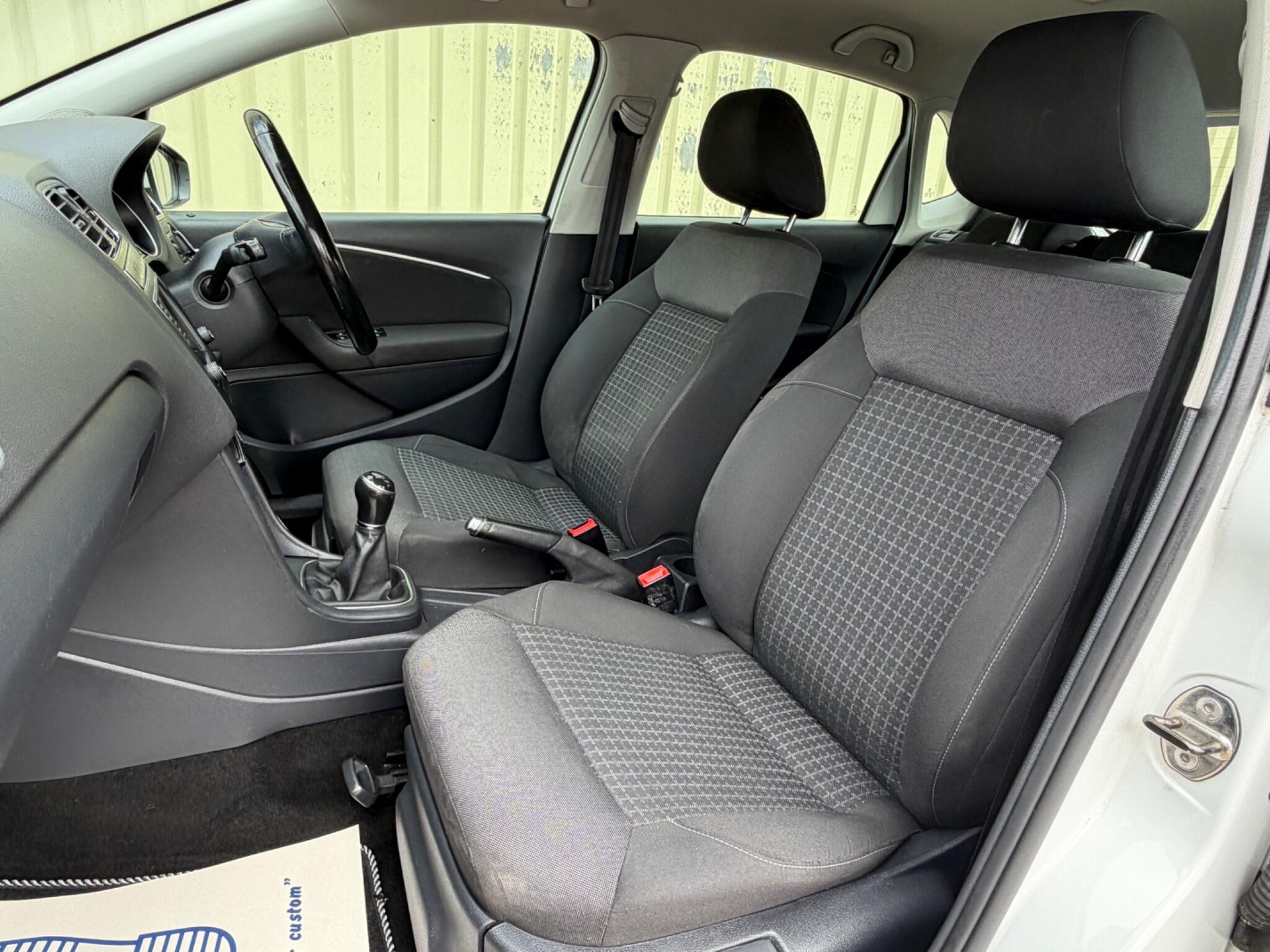 Volkswagen Polo view 22