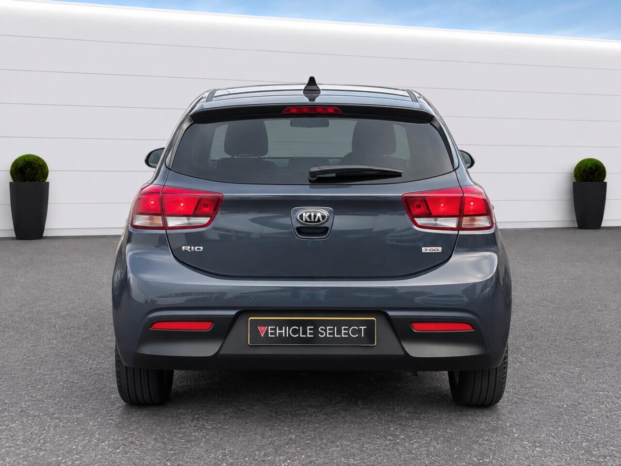 Kia Rio view 12