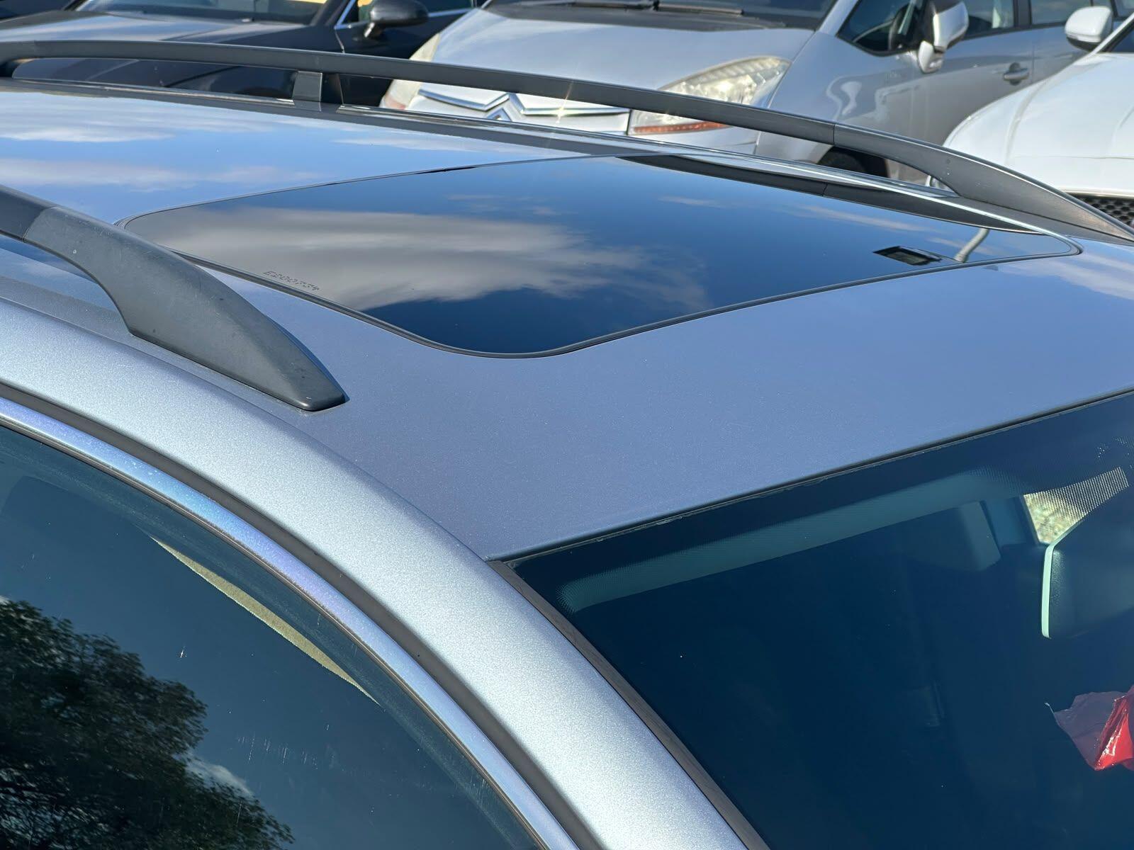 Volkswagen Passat view 2